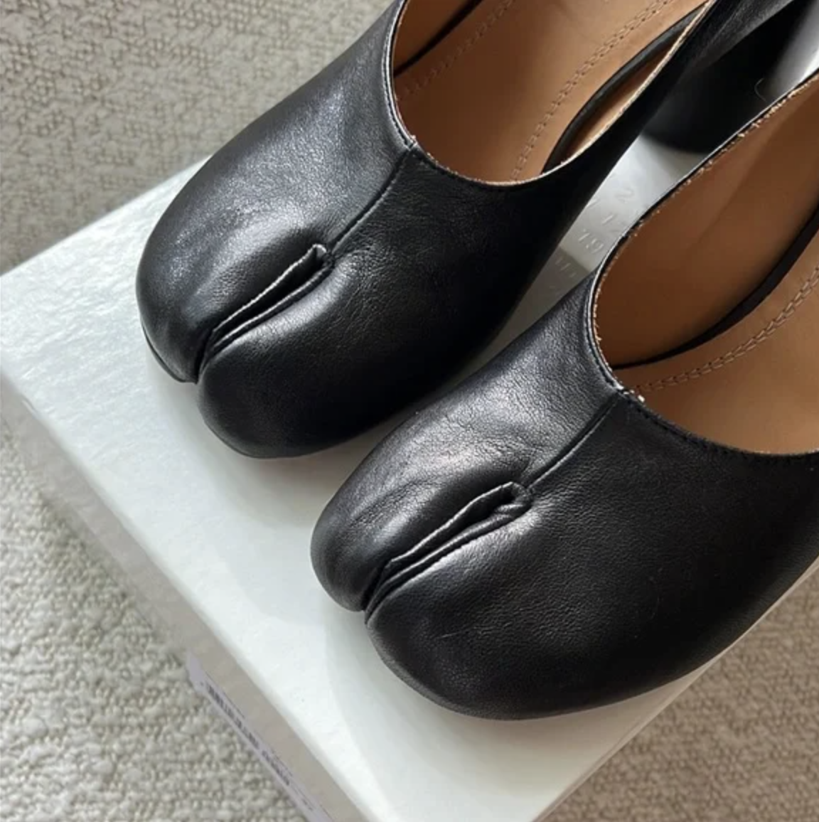Maison Margiela Tabi 30mm バレエシューズ サイズ37 Maison Margiela Tabi Ballet Shoe 30mm Heel, Size 37 — woahstyle closet